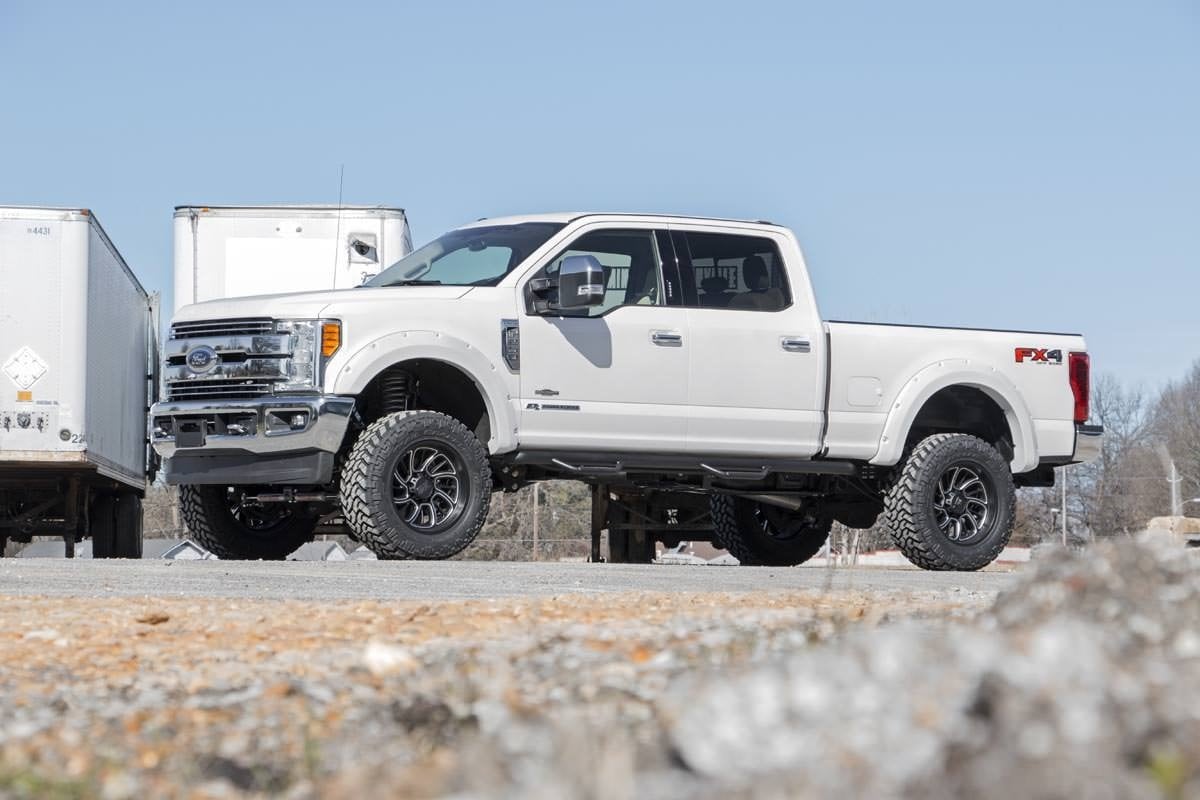 4.5 Inch Lift Kit FR D/S V2 Ford F-250/F-350 Super Duty 4WD (2017-2022) Rough Country