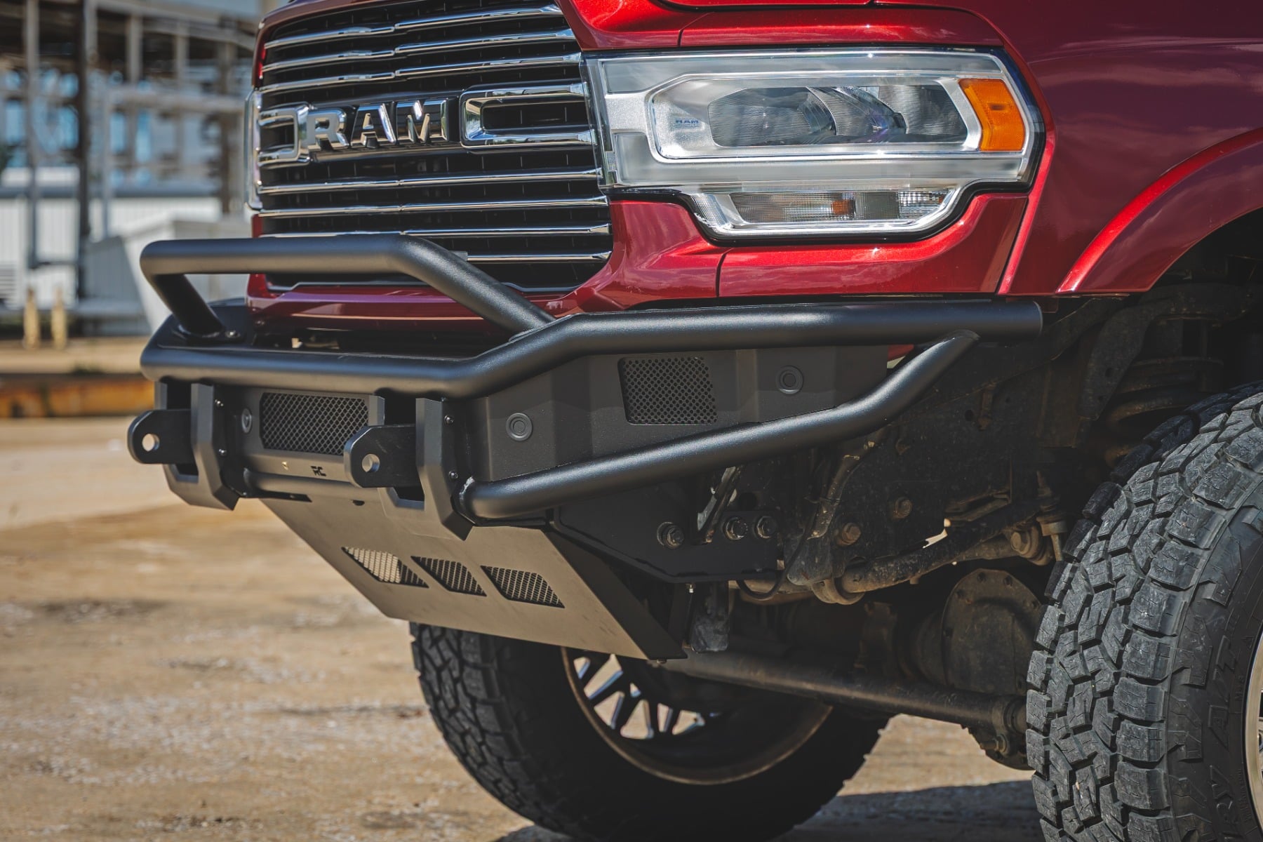 Front Bumper Tubular Ram 2500/3500 2WD/4WD (2019-2026) Rough Country