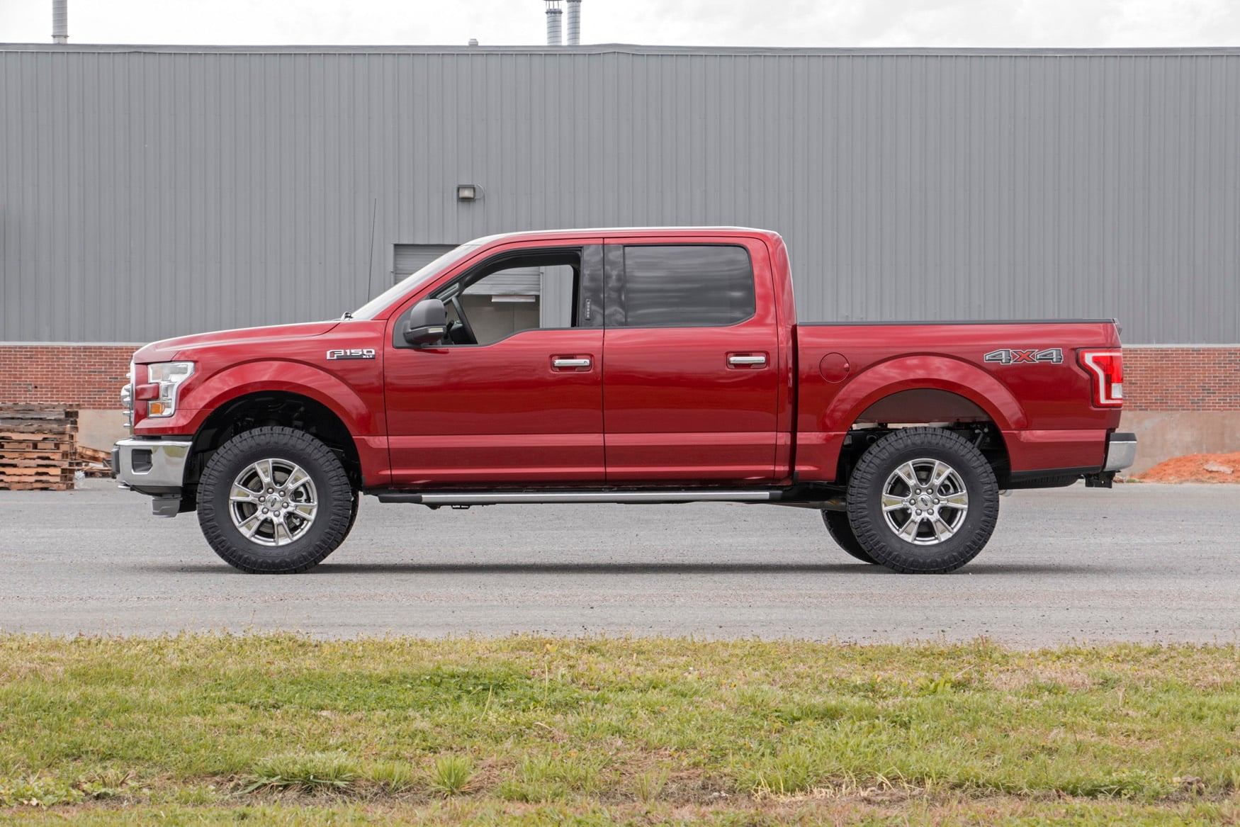 2 Inch Lift Kit N3 Ford F-150 2WD/4WD (2009-2020) Rough Country