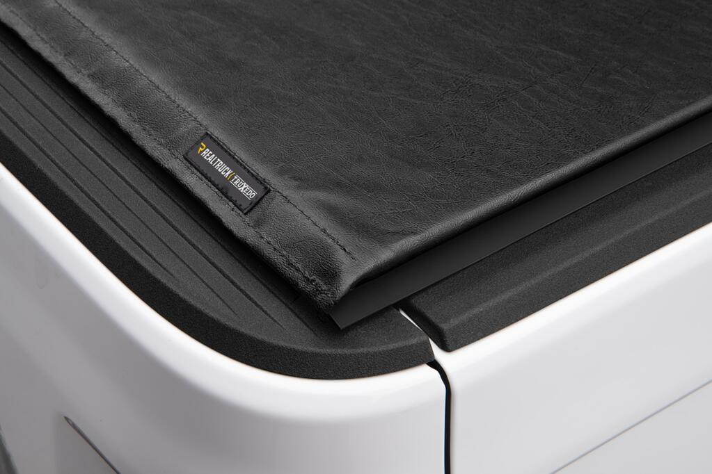 Lo Pro Tonneau Cover Black 2020-2027 Jeep Gladiator with or without Trail Rail System Truxedo