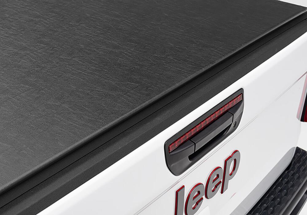 Lo Pro Tonneau Cover Black 2020-2027 Jeep Gladiator with or without Trail Rail System Truxedo