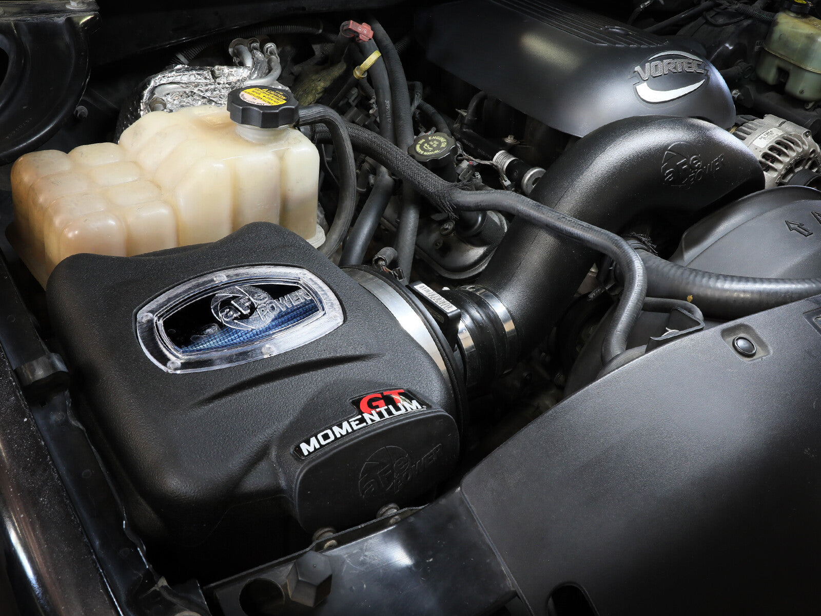 Momentum GT Cold Air Intake System w/ Pro 5R Filter GM Trucks/SUVs 99-06/2007 Classic V8-4.8L/5.3L/6.0L (GMT800) aFe Power