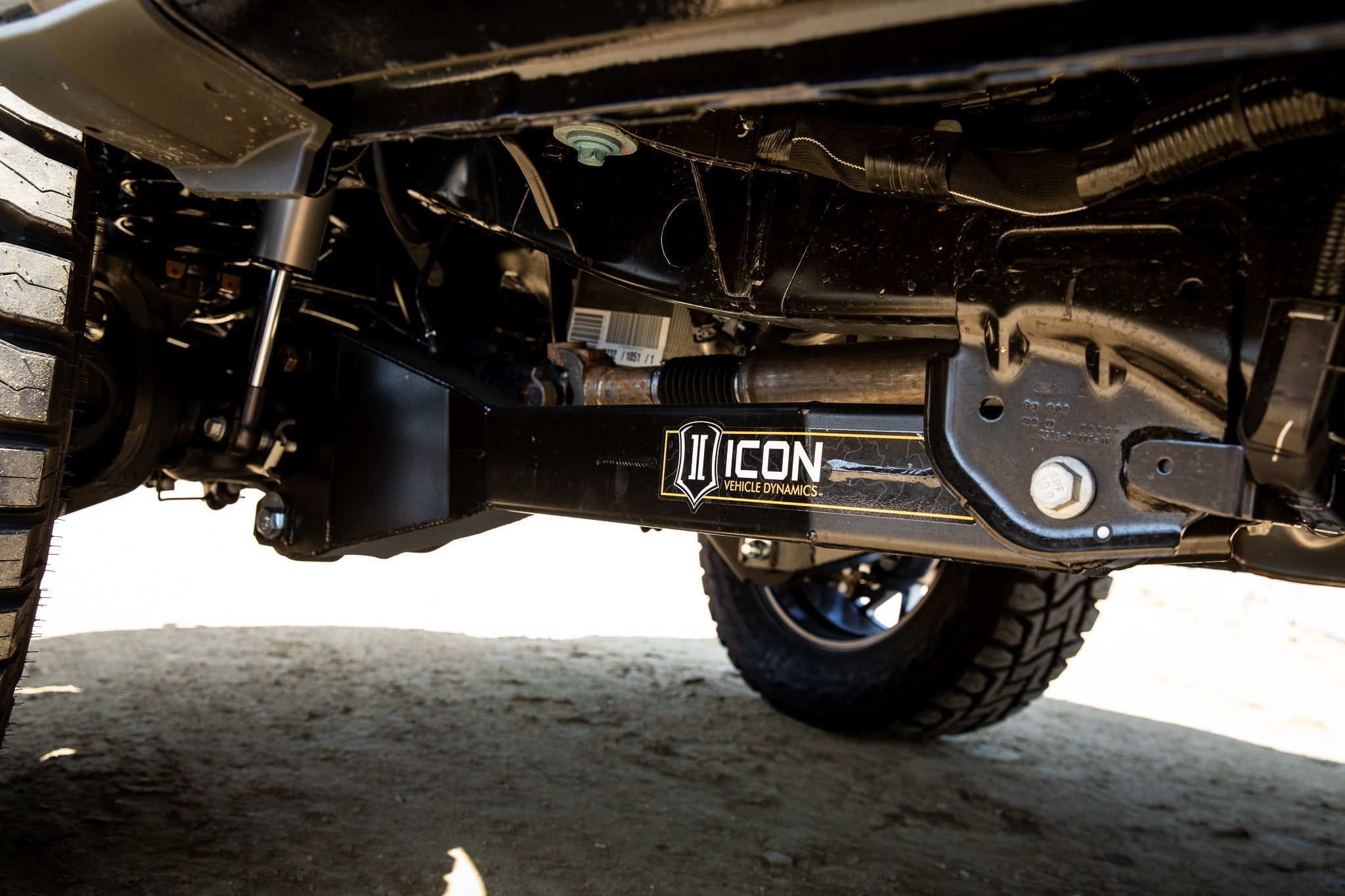 ICON 2023-2025 Ford F-250/F-350 Super Duty 4WD, Diesel, 2.5" Lift, Stage 3 Suspension System w/ Radius Arms
