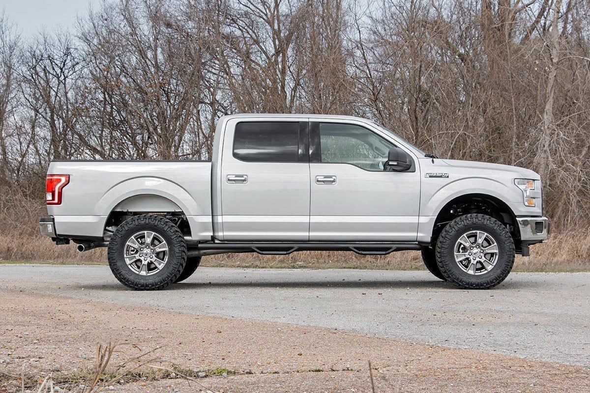 3 Inch Lift Kit M1 Struts Red Ford F-150 4WD (2014-2020) Rough Country