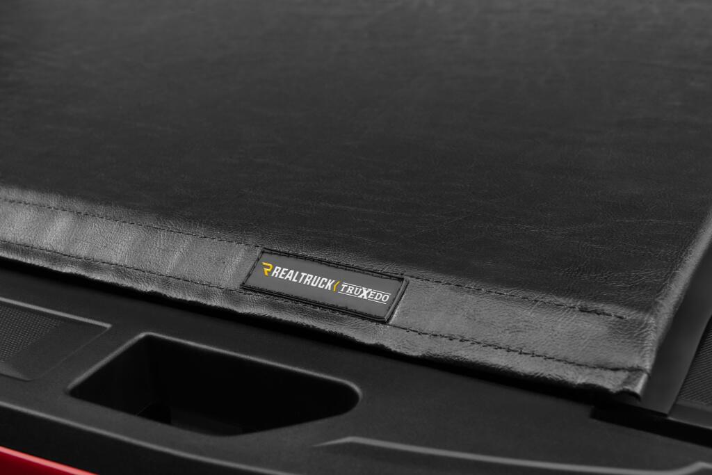 Lo Pro Tonneau Cover Black 2015-2022 Colorado/Canyon 5 Foot Bed without Sport Bar Truxedo