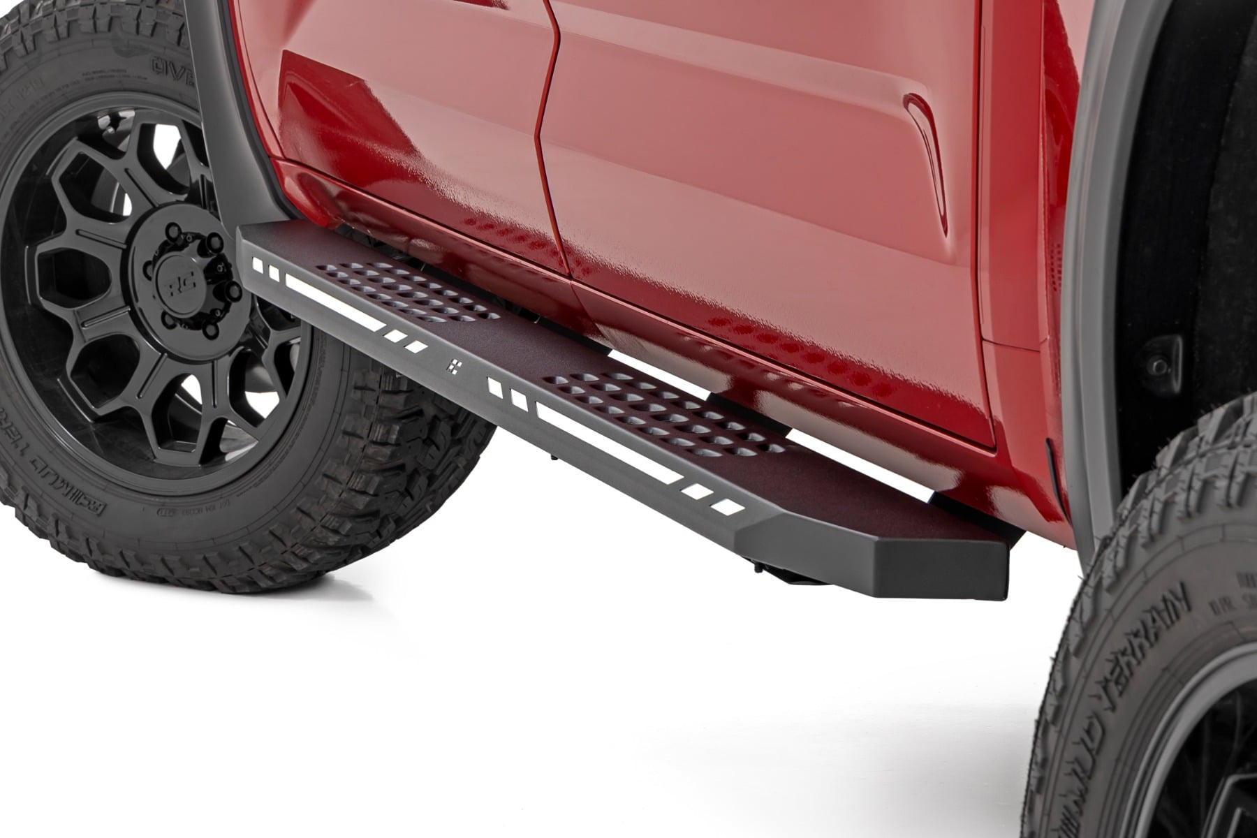 AC2 Running Boards Amber/White CrewMax Toyota Tundra 2WD/4WD (22-26) Rough Country
