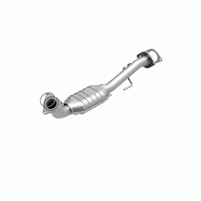 MagnaFlow Direct Fit Catalytic Conv 02-06 Cadillac Escalade / 02-06 GM Yukon (Inc Denali) 6.0L P/S