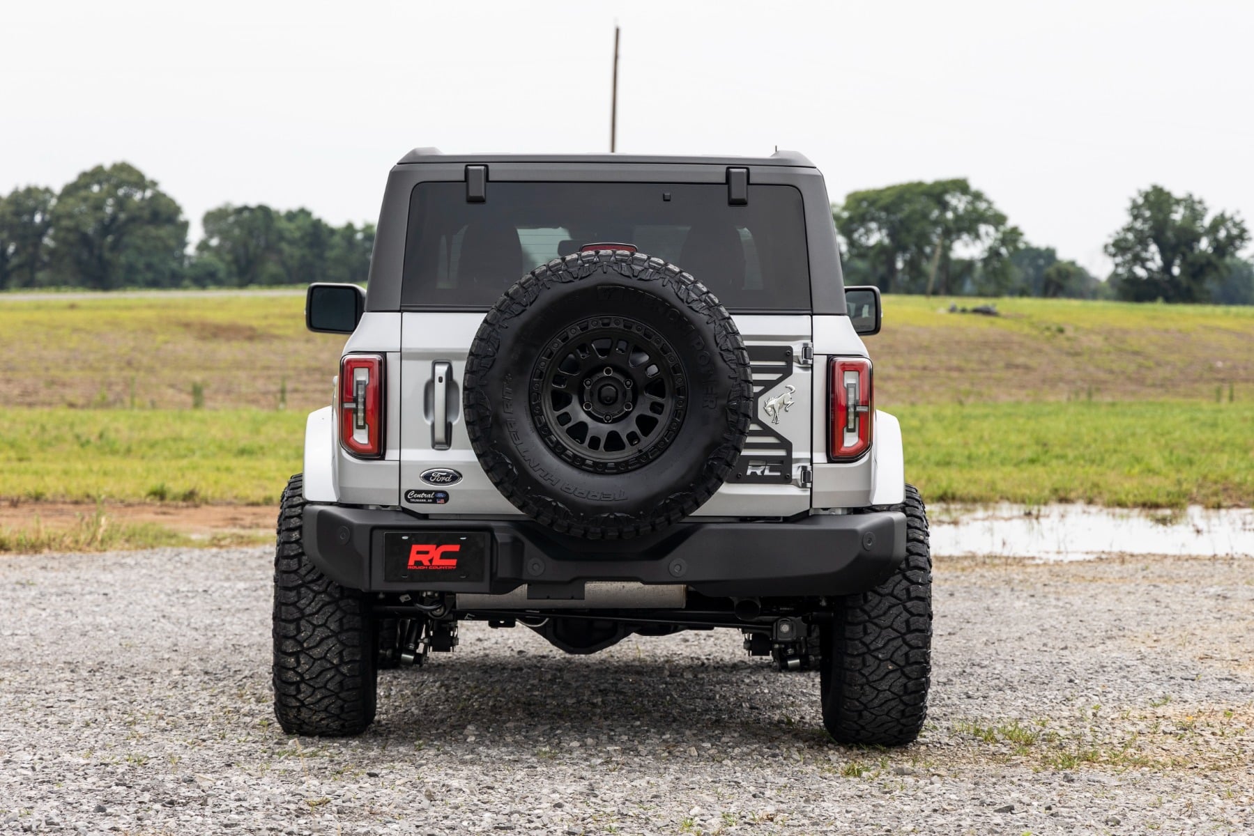 2 Inch Lift Kit M1 Lifted Struts Ford Bronco 4WD (2021-2025) Rough Country