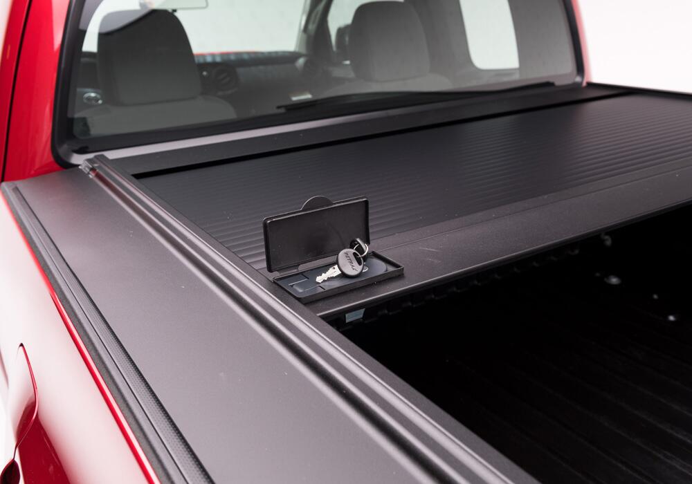 RetraxOne MX Retractable Tonneau Cover Matte One Piece Polycarbonate Finish 1999-2006 Toyota Tundra Access/Double Cab 6' 2 inch Bed without Stake Pockets