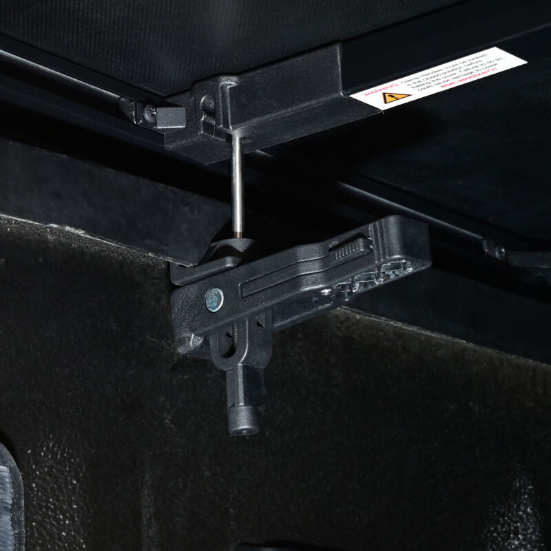 Westin 17-24 Ford F-250/350 Super Duty 6.75ft. Bed Soft Tri-Fold Tonneau Cover - Black