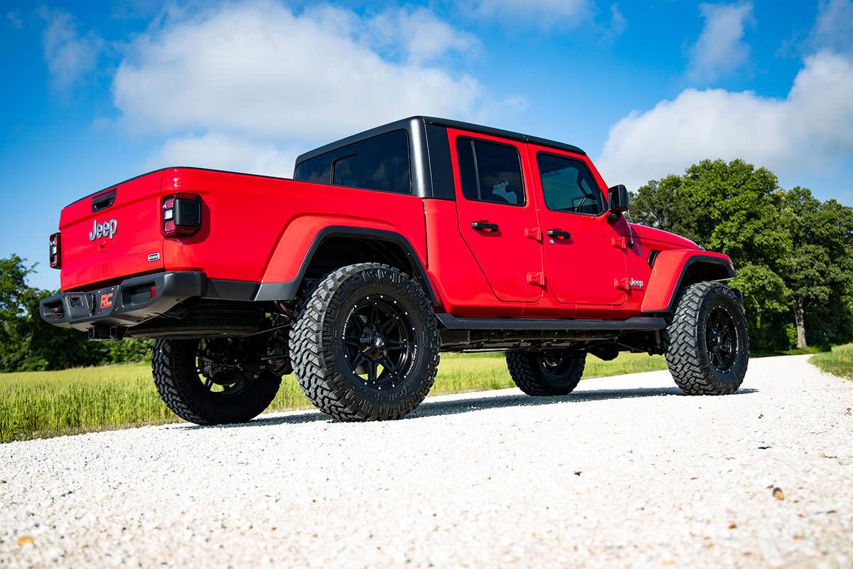 3.5 Inch Lift Kit Spacers Jeep Gladiator JT 4WD (2020-2023) Rough Country