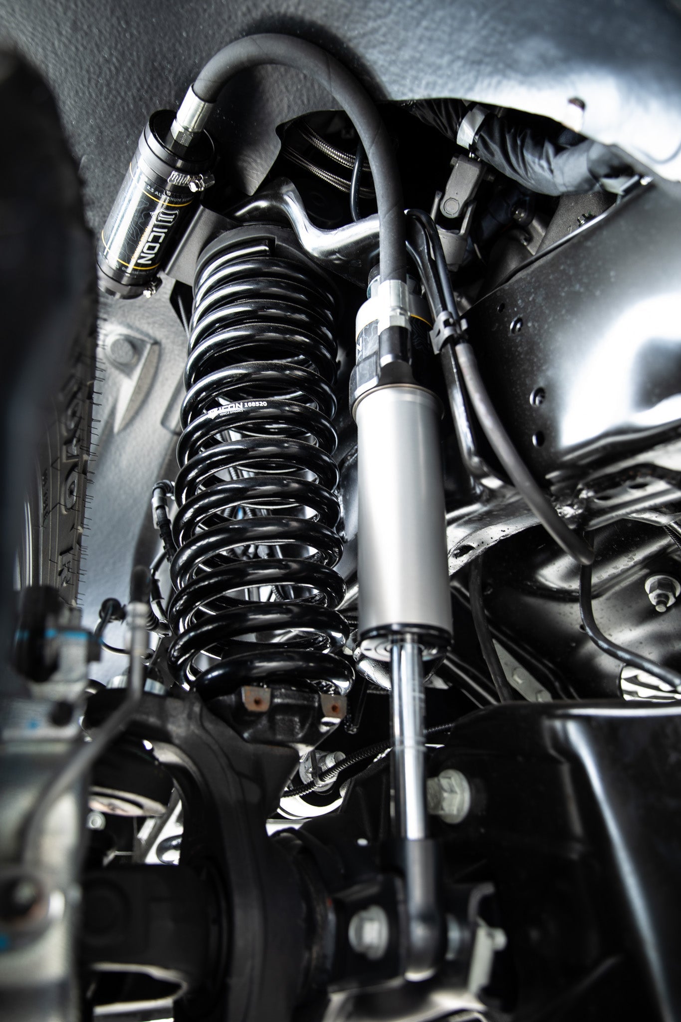 ICON 2005-2025 Ford Super Duty 4WD, 0-2.5” Lift, Front, V.S. 2.5 Aluminum Series Shock Absorbers, Remote Reservoir, Pair