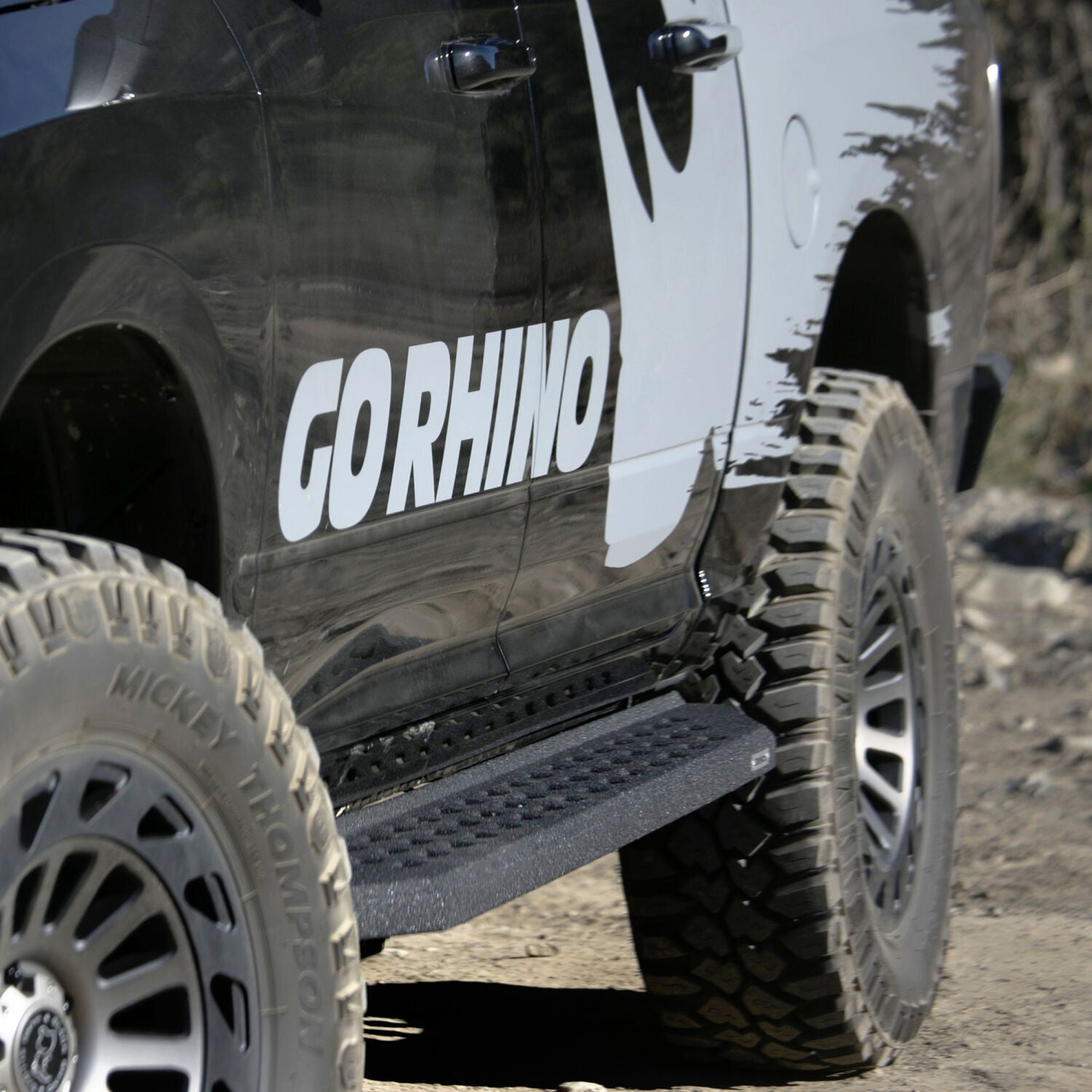 RB20 Running Boards With Mounting Brackets Protective Bedliner Coating 2015-2018 Silverado/Sierra 2500 HD/3500 HD Extended Cab Gas Go Rhino