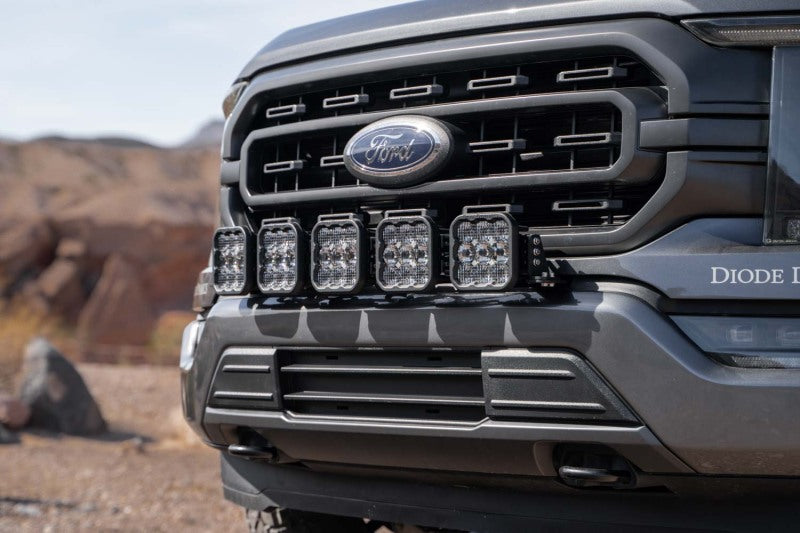 Diode Dynamics 21-22 Ford F-150 SS5 Grille CrossLink Lightbar Kit - Sport - White Combo