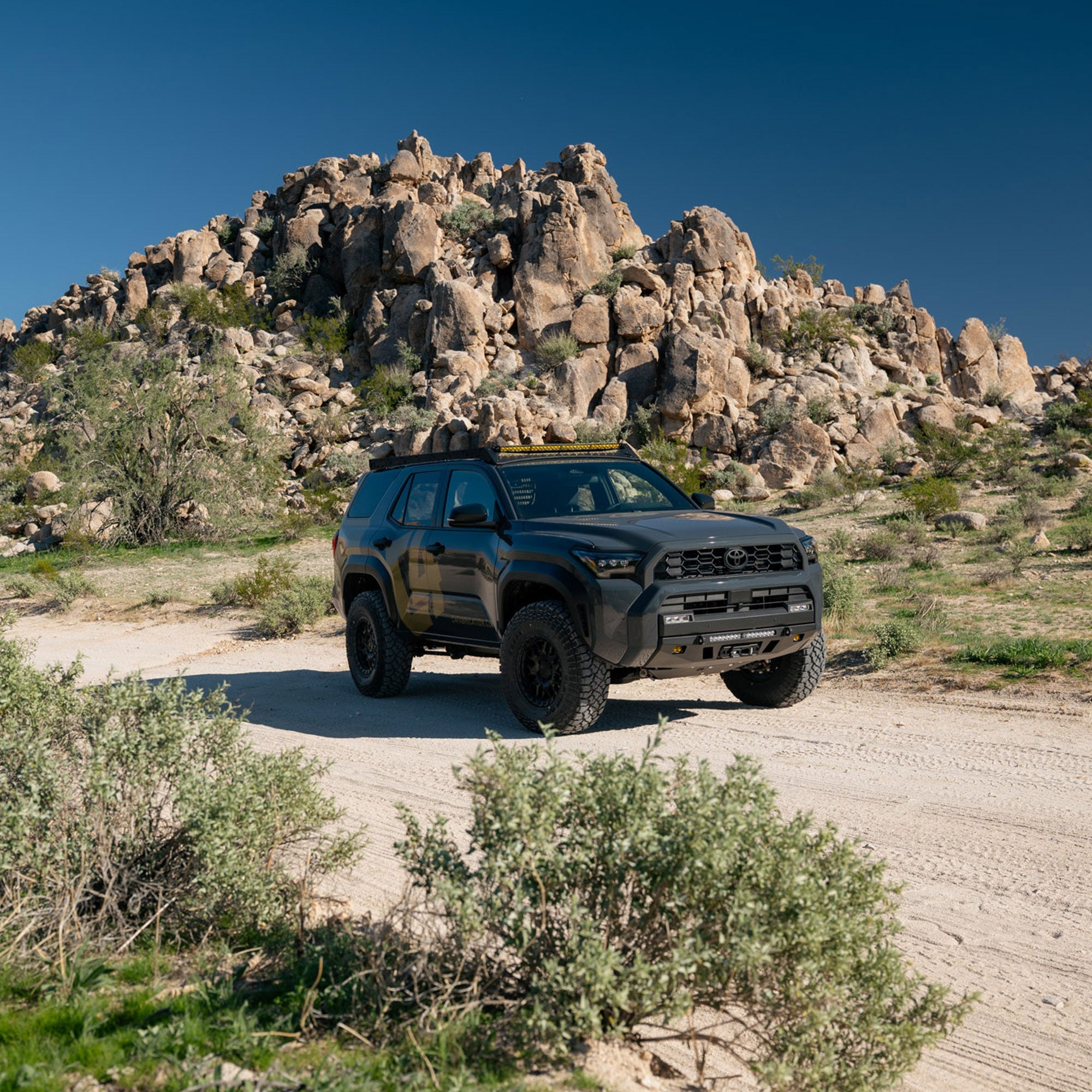 2025+ Toyota 4Runner Roof Rack with Optional Light Bar Mount