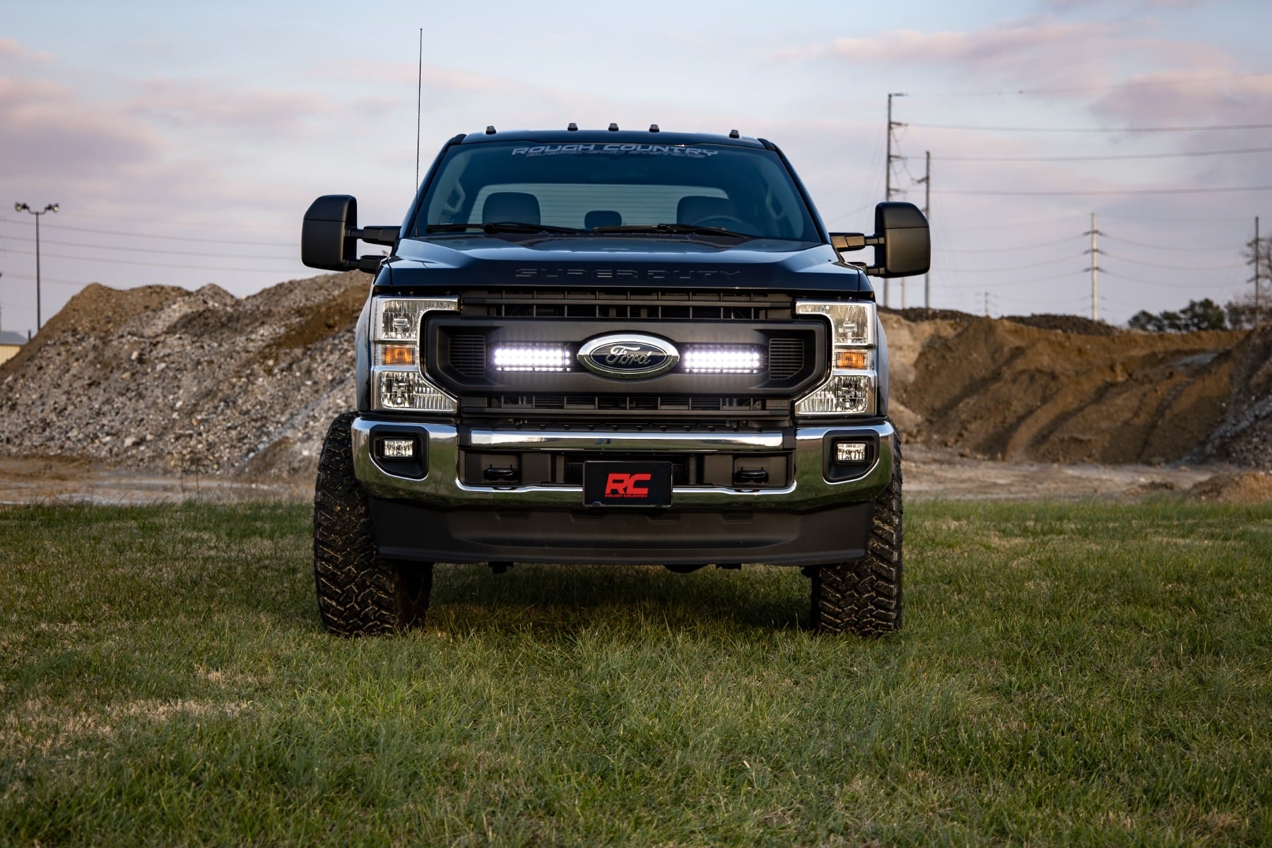 LED Light Kit Grille Mount 10 Inch Black Slimline Ford F-250 Super Duty (20-22) Rough Country