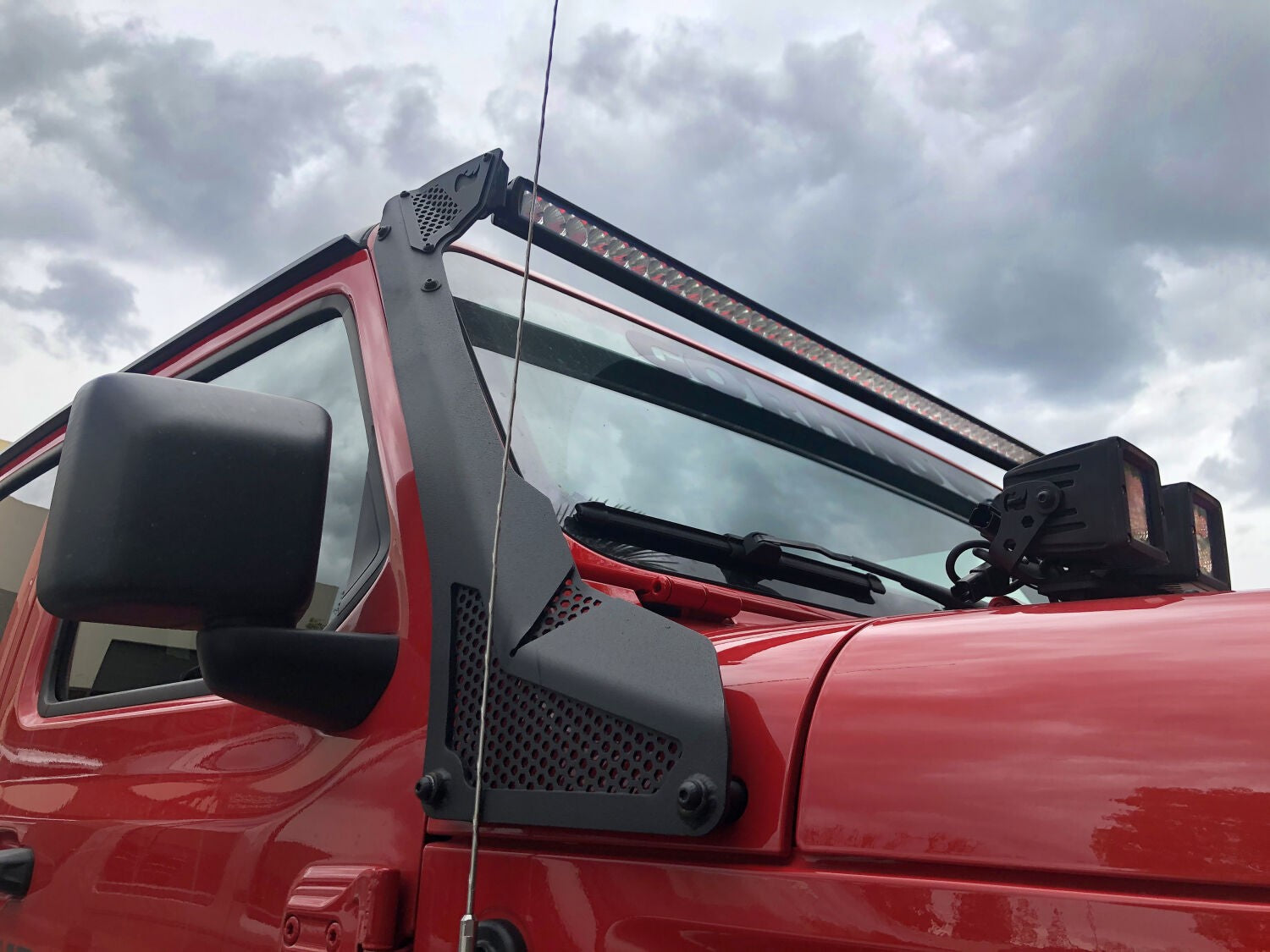 XE Windshield Light Bar Mount Textured Black 2018-2026 Jeep Wrangler JL 2020-2025 Jeep Gladiator Go Rhino