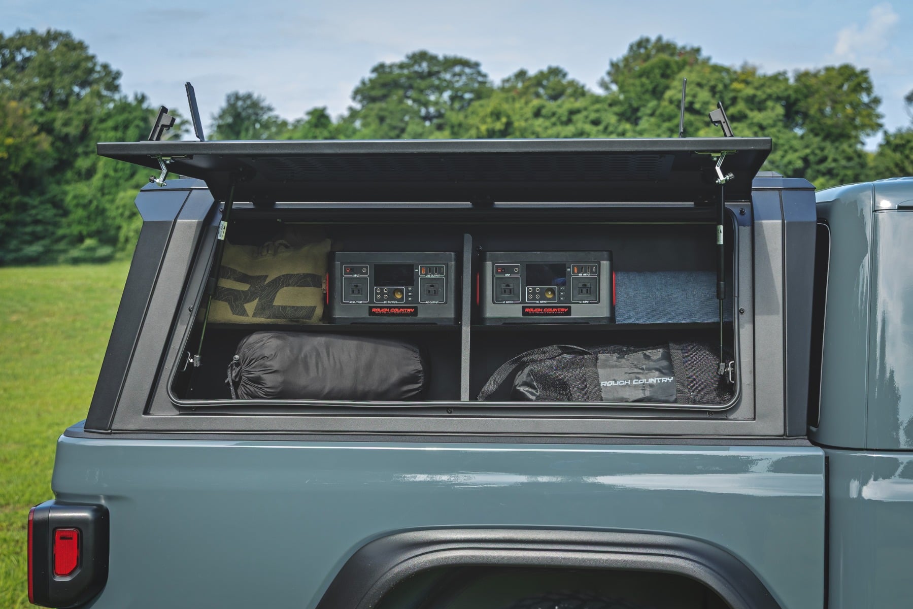 Bed Cap Side Shelf Storage Bin Passengers Side Jeep Gladiator JT (20-25) Rough Country