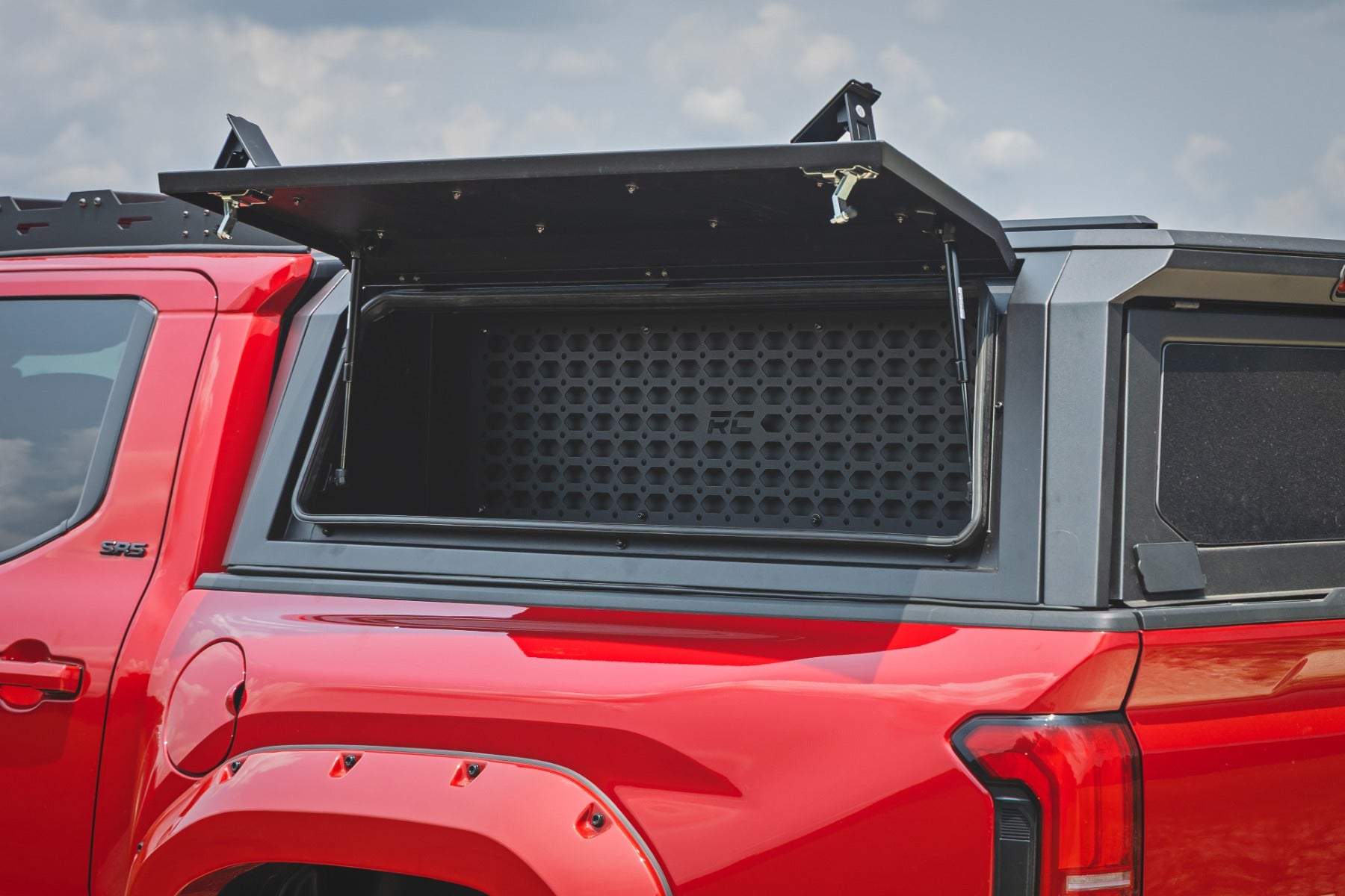 Bed Cap Molle Panel Side Storage Bin Drivers Side Toyota Tacoma (24-26) Rough Country