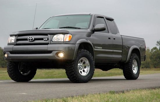 2.5 Inch Leveling Kit Toyota Tundra 2WD/4WD (2000-2006) Rough Country