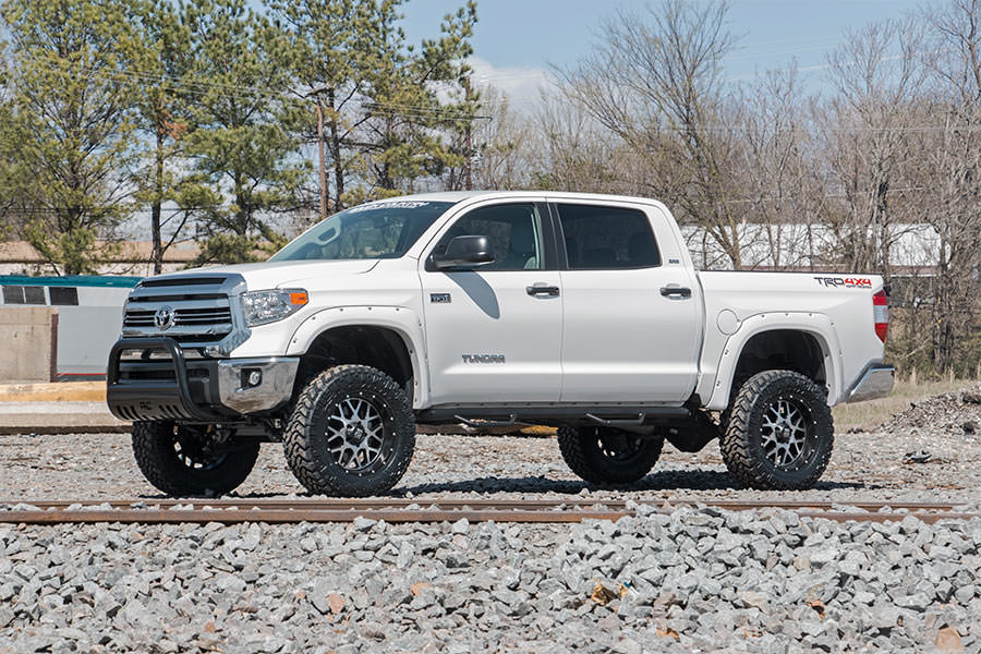 6 Inch Lift Kit Toyota Tundra 2WD/4WD (2016-2021) Rough Country