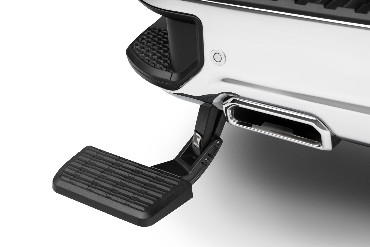 Bedstep Retractable Bumper Step 19-26 Chevy/GMC Silverado/Sierra 1500 2022 Silverado LTD/Sierra Limited AMP Research