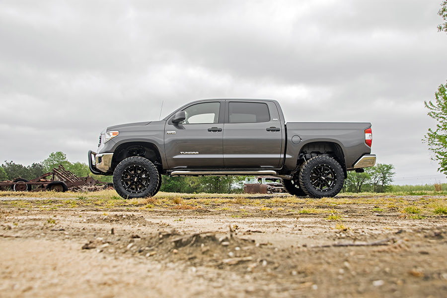 6 Inch Lift Kit Toyota Tundra 2WD/4WD (2007-2015) Rough Country