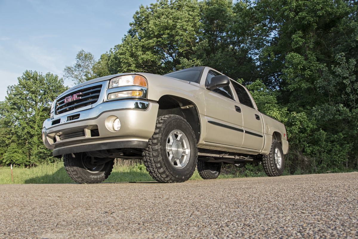 1.5-2 Inch Leveling Kit Chevy/GMC Sierra 1500/Silverado 1500/Tahoe/Yukon (99-06 & Classic) Rough Country