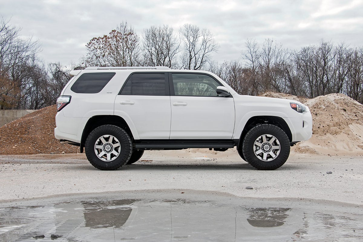 3 Inch Lift Kit RR Coils M1 Struts/M1 Toyota 4Runner 4WD (2010-2024) Rough Country