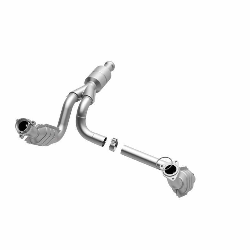 MagnaFlow Direct Fit Catalytic Converter 10-13 GMC Sierra 1500 V6 4.3L