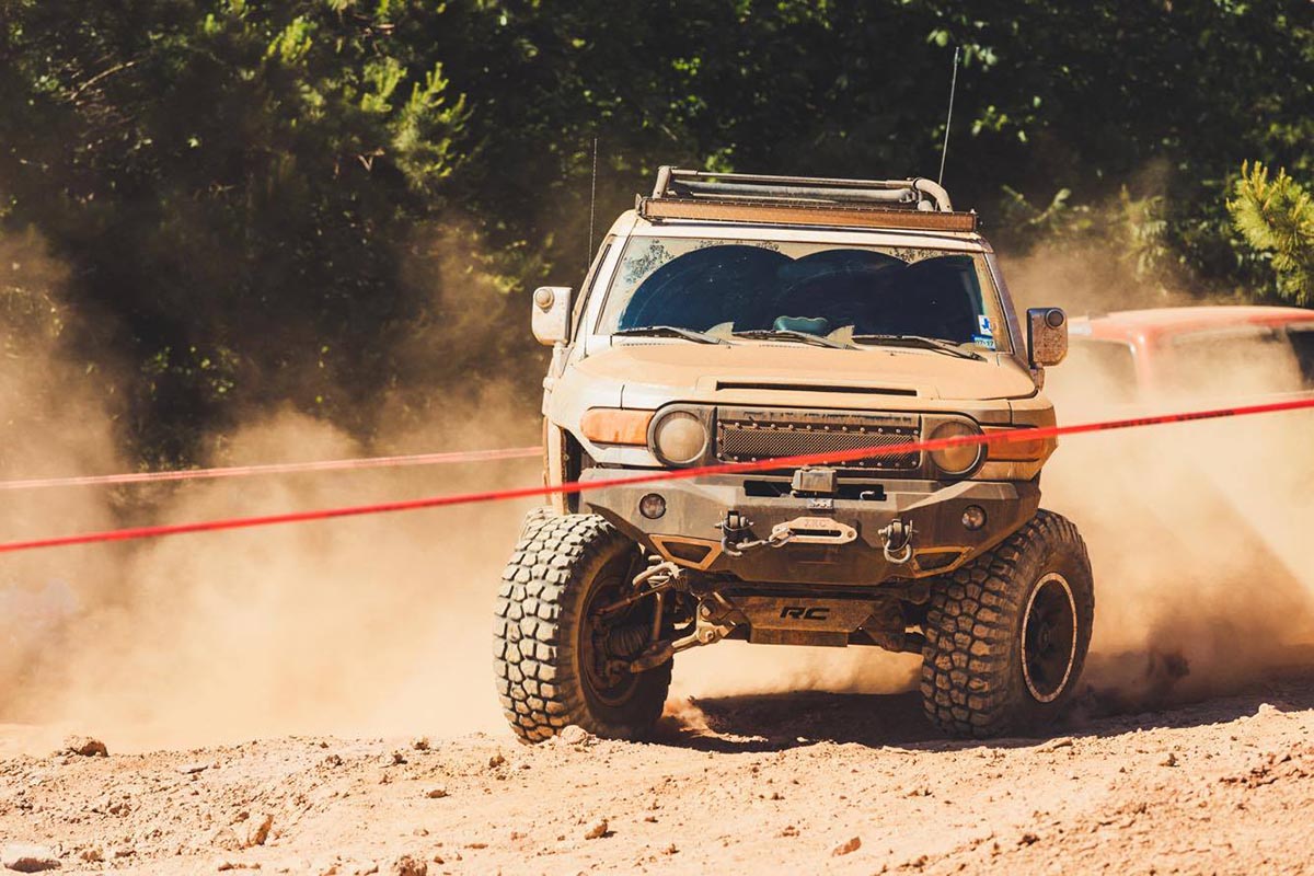 6 Inch Lift Kit Toyota FJ Cruiser 2WD/4WD (2007-2009) Rough Country