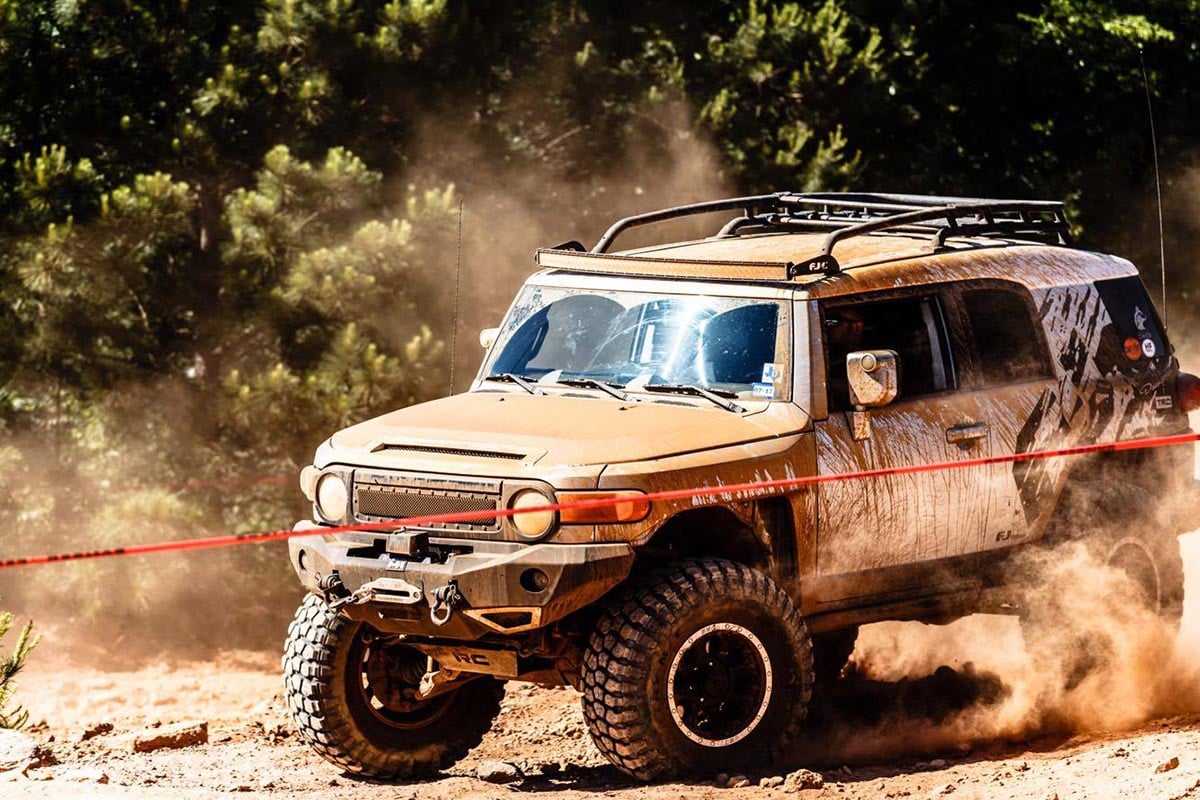6 Inch Lift Kit Toyota FJ Cruiser 2WD/4WD (2007-2009) Rough Country