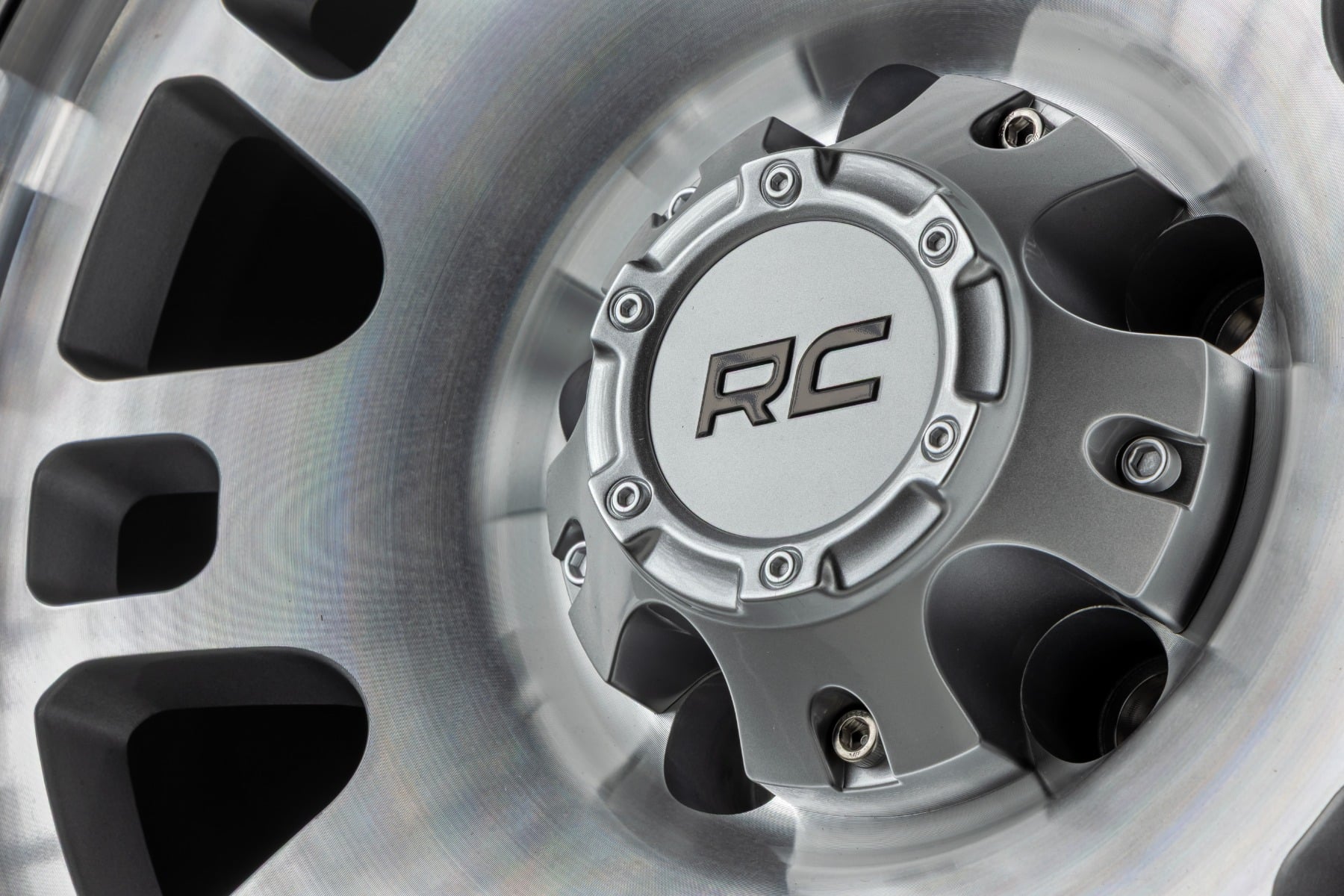 82 Series Wheel One-Piece Full Machined 15x8 5x4.5 -19mm Rough Country