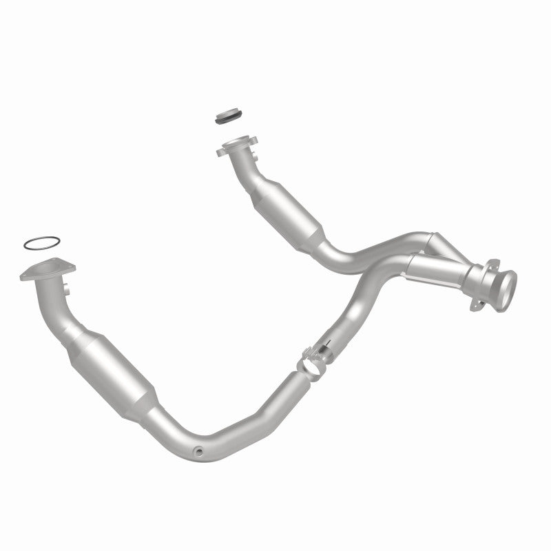 MagnaFlow Direct Fit Catalytic Converter 2007-2008 Cadillac Escalade 6.2L