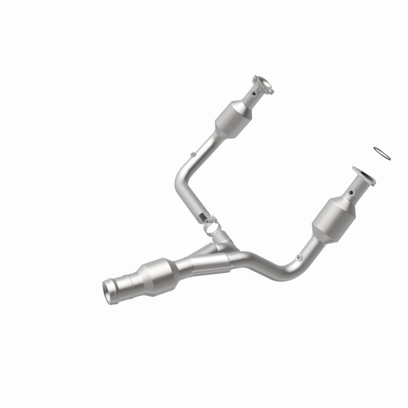 MagnaFlow Direct Fit Catalytic Converter 2015 GMC Yukon XL V8 6.2L