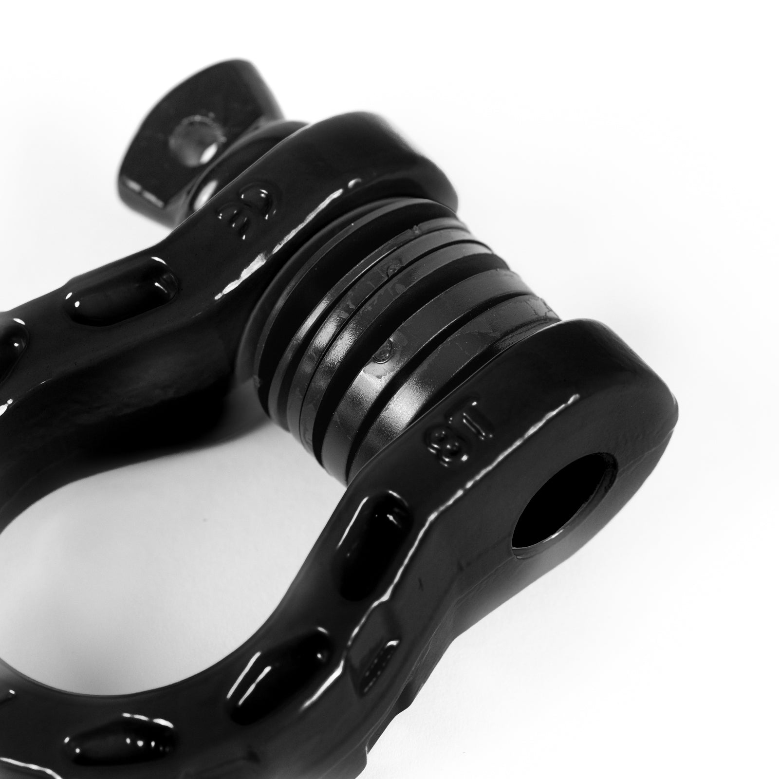 Heavy-duty 8 ton D-ring shackle designed for offroad towing and recovery applications, featuring a durable black finish.