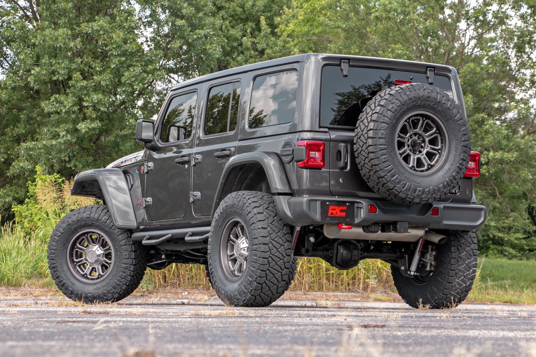 3.5 Inch Lift Kit Adj Lower FR D/S Rubicon Jeep Wrangler Unlimited 4WD (24-26) Rough Country