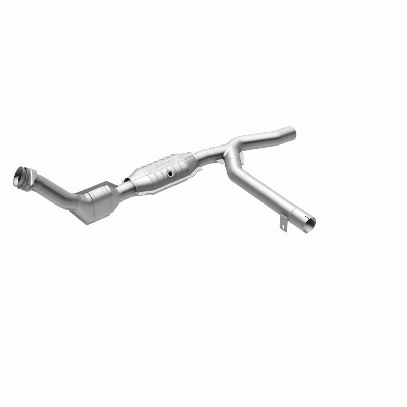 MagnaFlow Direct Fit Catalytic Converter 00-01 Ford F-150 4.6L 2wd