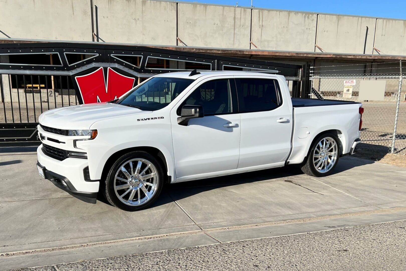 McGaughy's 2.5/4 Inch Spindle/Flip Kit Lowering Kit 2019-2026 Silverado/Sierra 1500 2WD/4WD