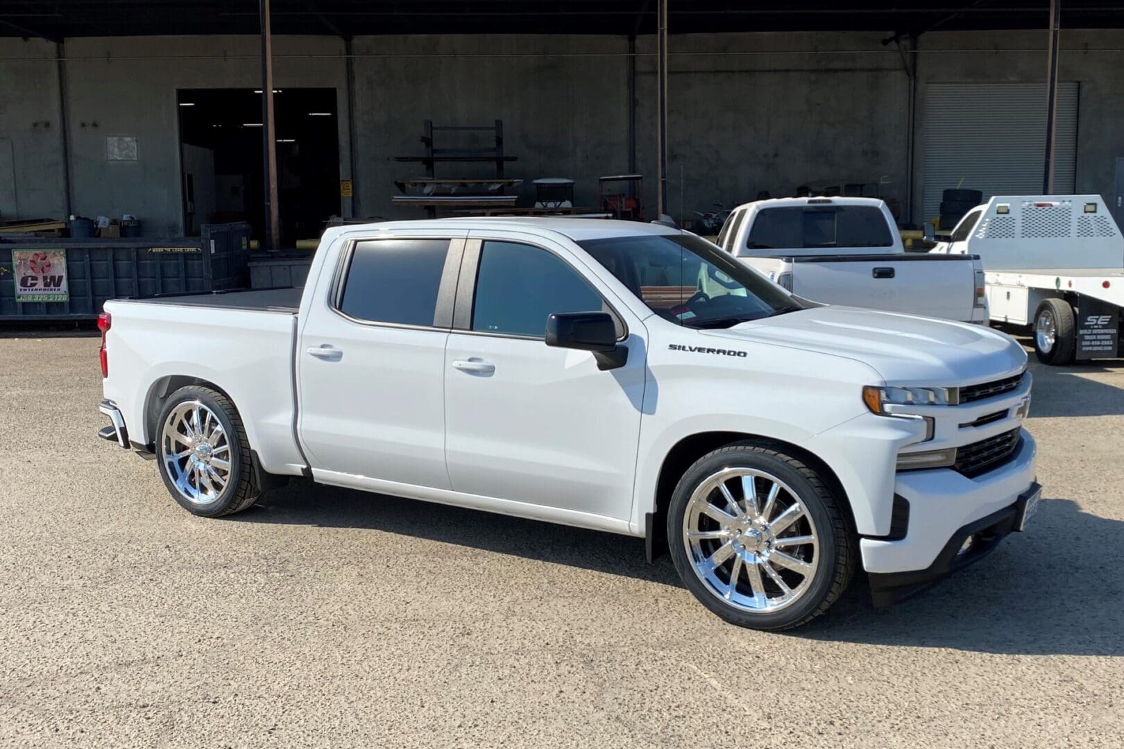 McGaughy's 2.5/4 Inch Spindle/Flip Kit Lowering Kit 2019-2026 Silverado/Sierra 1500 2WD/4WD