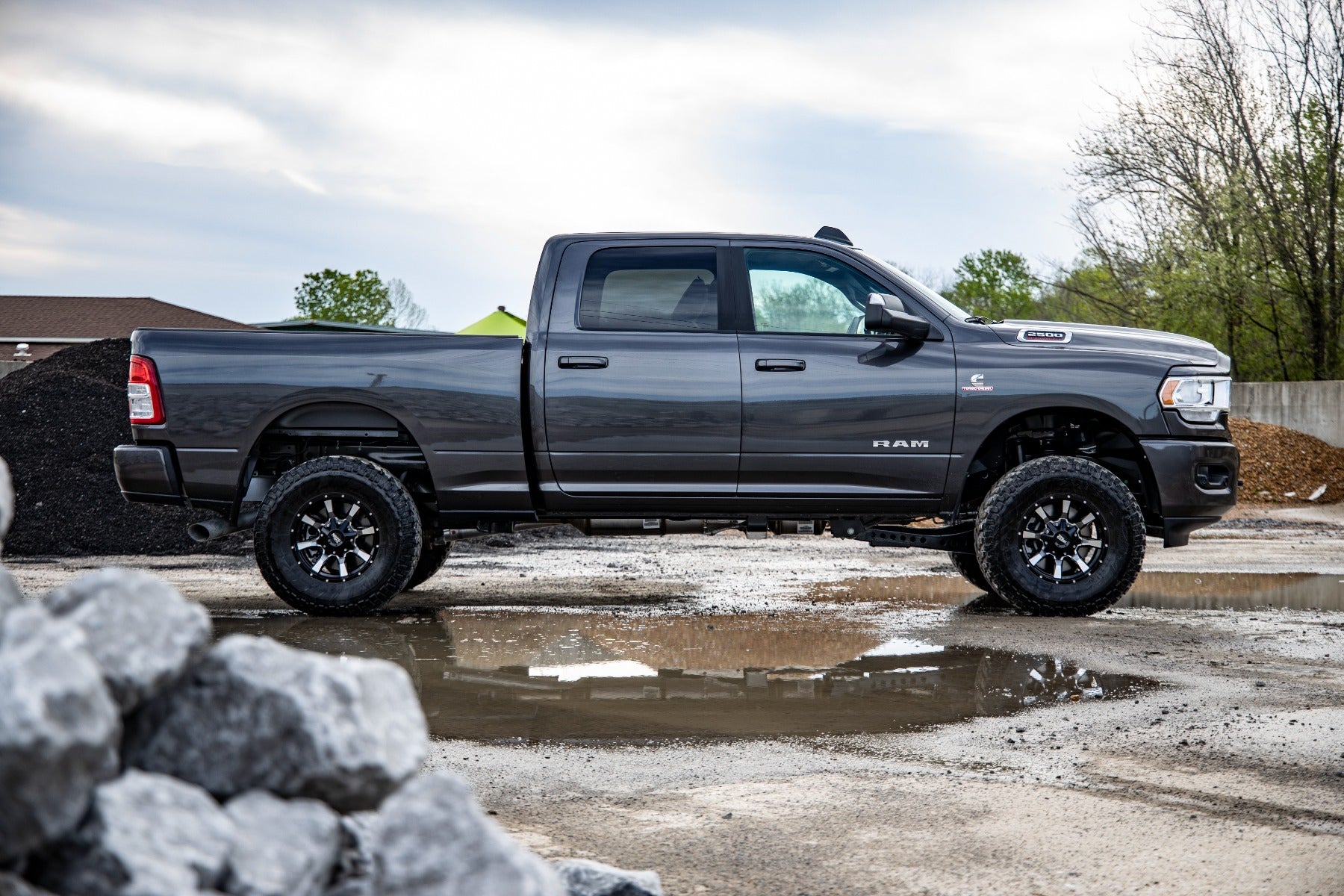 1.75 Inch Leveling Coil Kit Ram 2500 (14-26)/3500 (13-26) 4WD Gas Rough Country