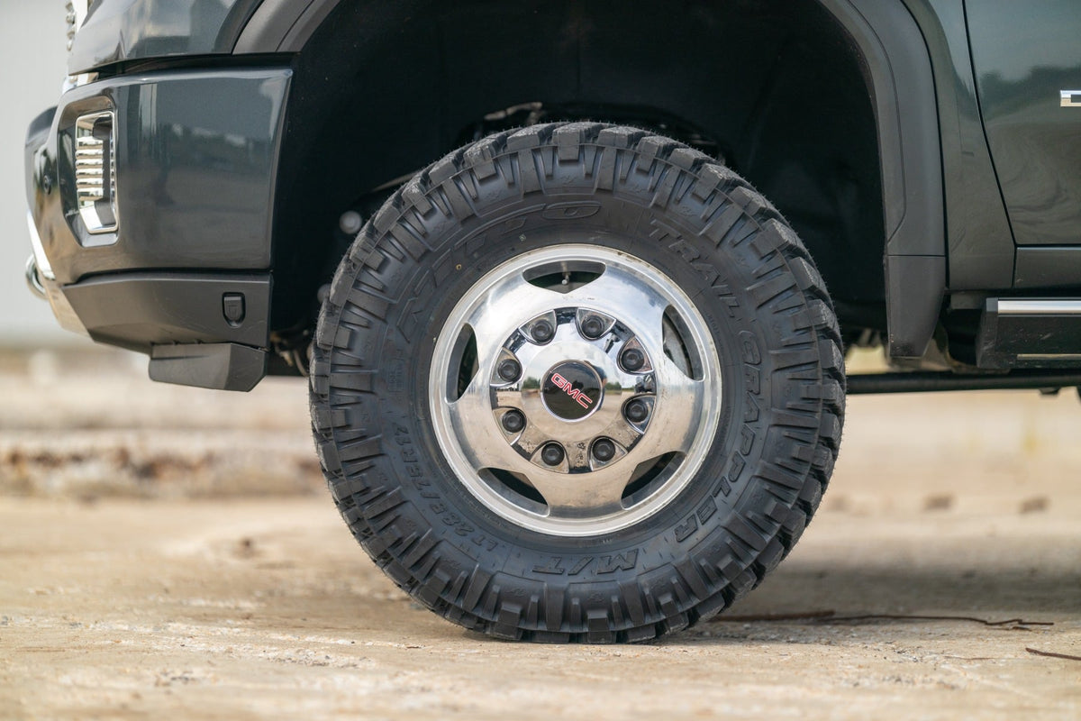 3 Inch Lift Kit UCAs M1 Sierra/Silverado 3500 HD (20-26) Rough Country