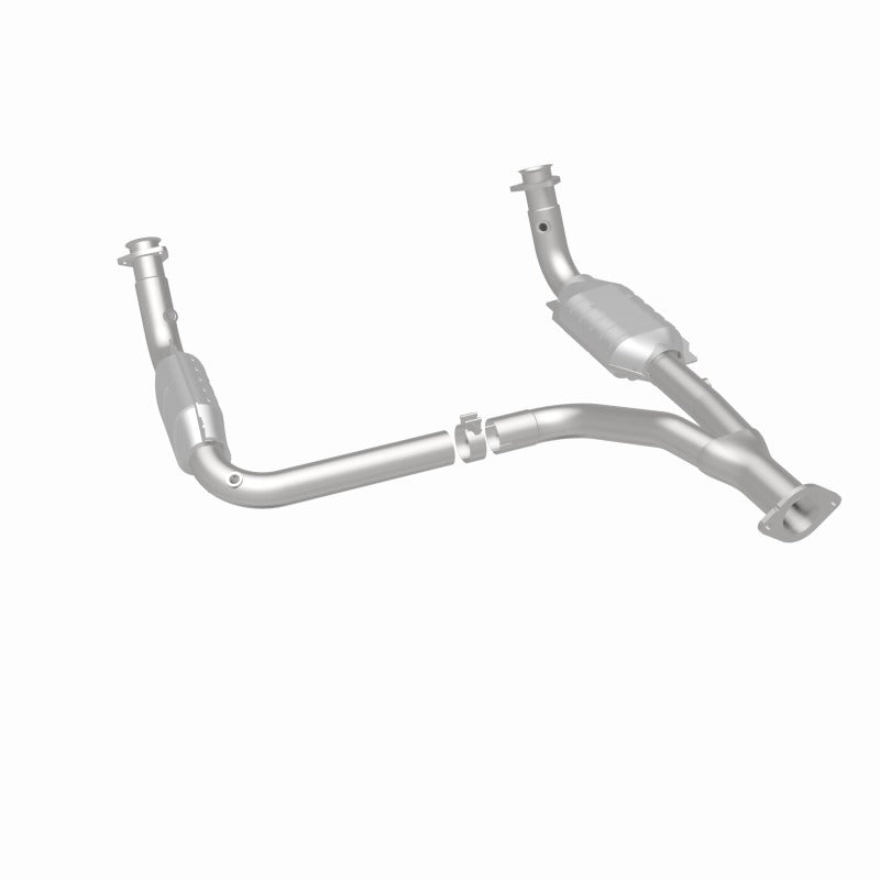 MagnaFlow Direct Fit Catalytic Converter 00-01Tahoe/Yukon V8 5.7L