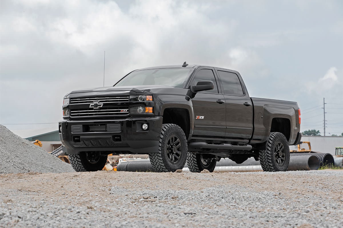 3.5 Inch Lift Kit M1 w/ Overloads Red Silverado/Sierra 2500HD/3500HD (11-19) Rough Country