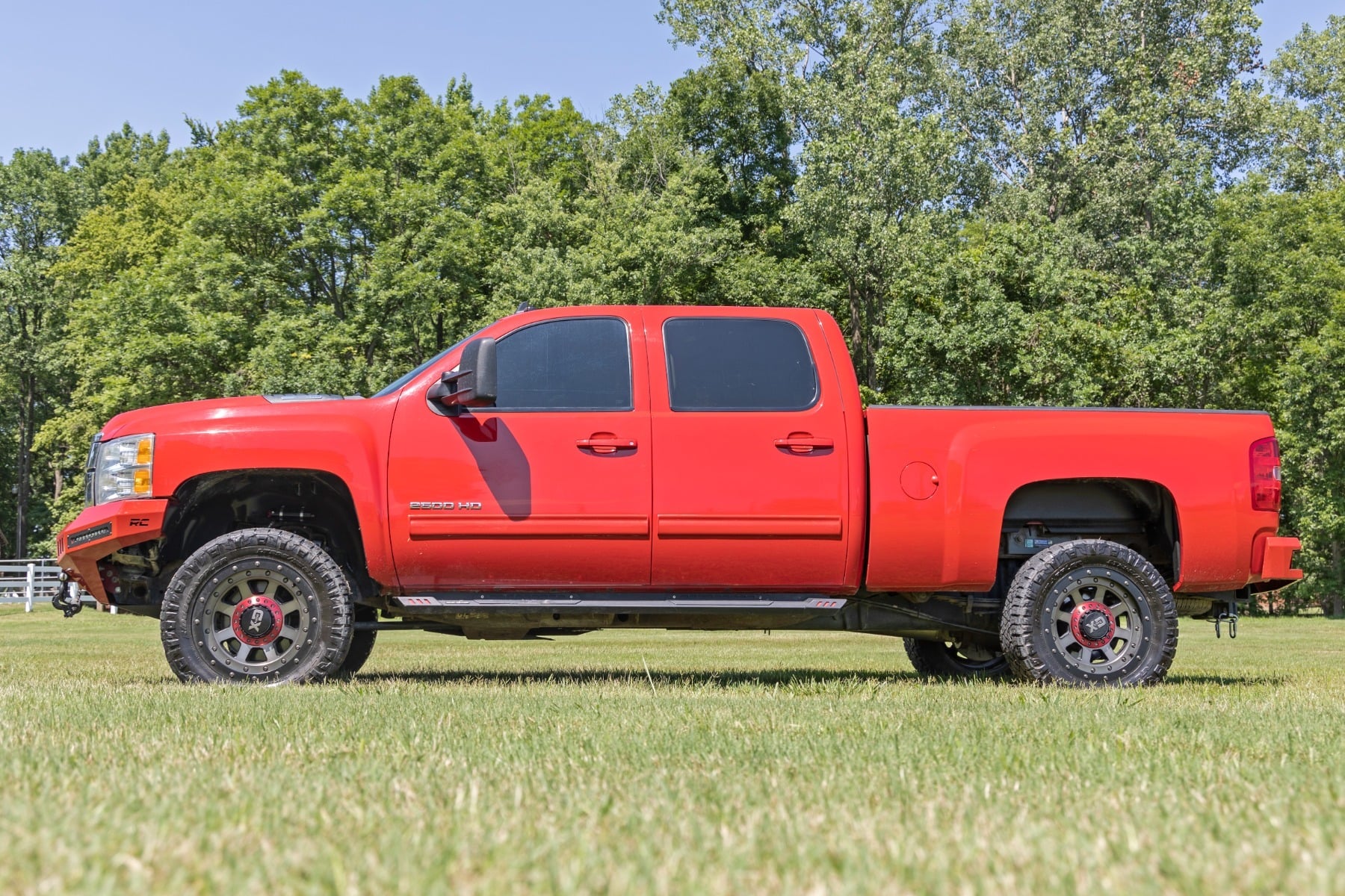 3.5 Inch Lift Kit Knuckle Vertex w/ Overloads Red Silverado/Sierra 2500HD/3500HD (11-19) Rough Country