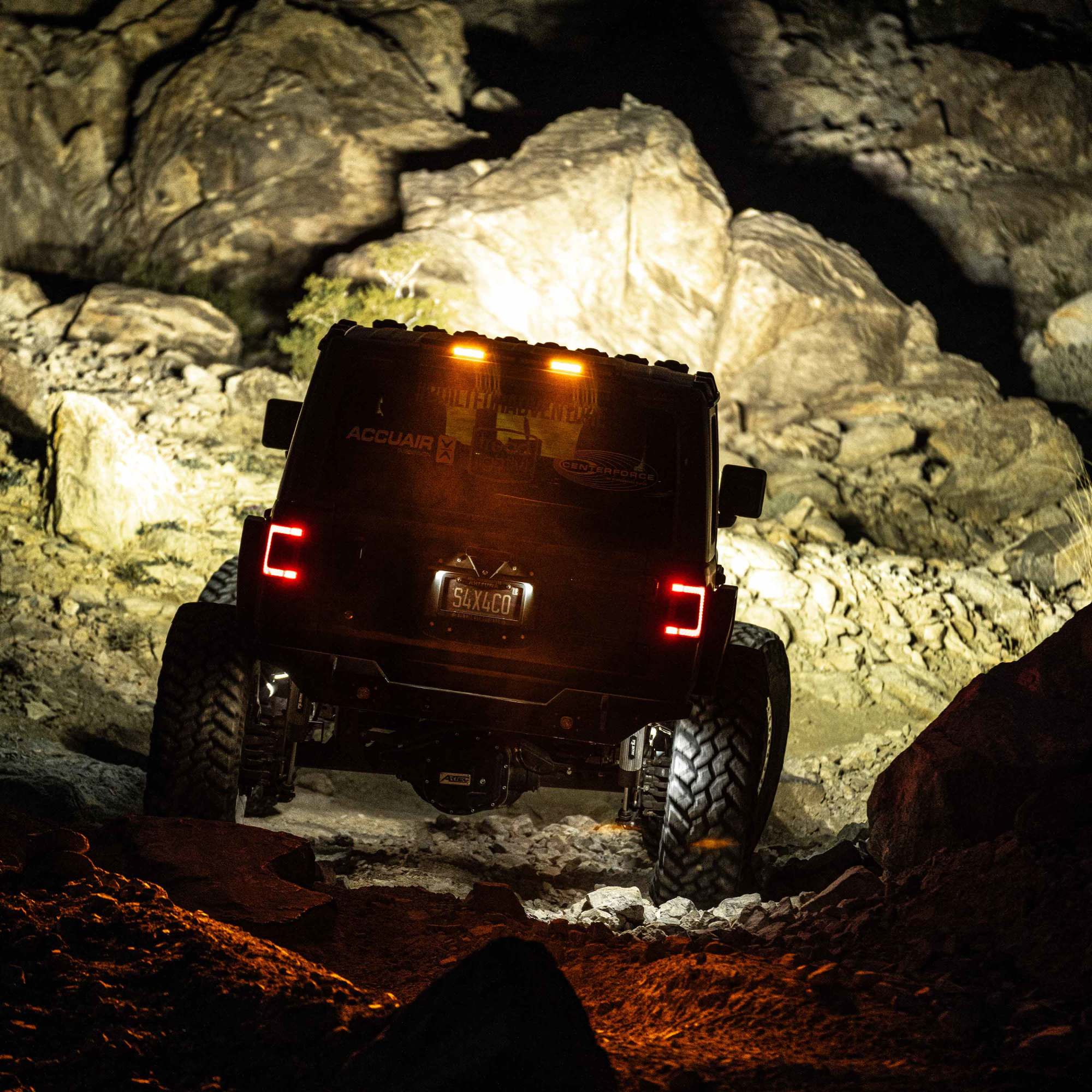 28 Inch Rear-Facing Chase LED Light Bar with Integrated Lighting Functions and Wire Lead For Jeep Wrangler JL/JlU KC HiLiTES