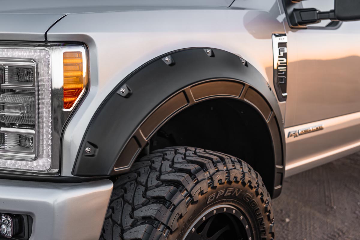 Defender Pocket Fender Flares Flat Black Ford Super Duty 2WD/4WD (17-22) Rough Country