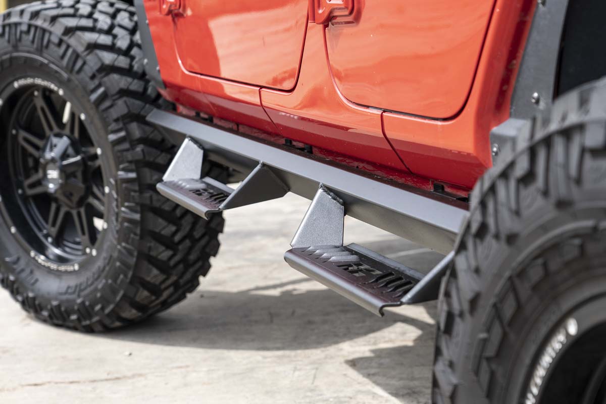 Jeep Cab-Length AL2 Drop Steps 18-20 Wrangler JL 4-Door Rough Country