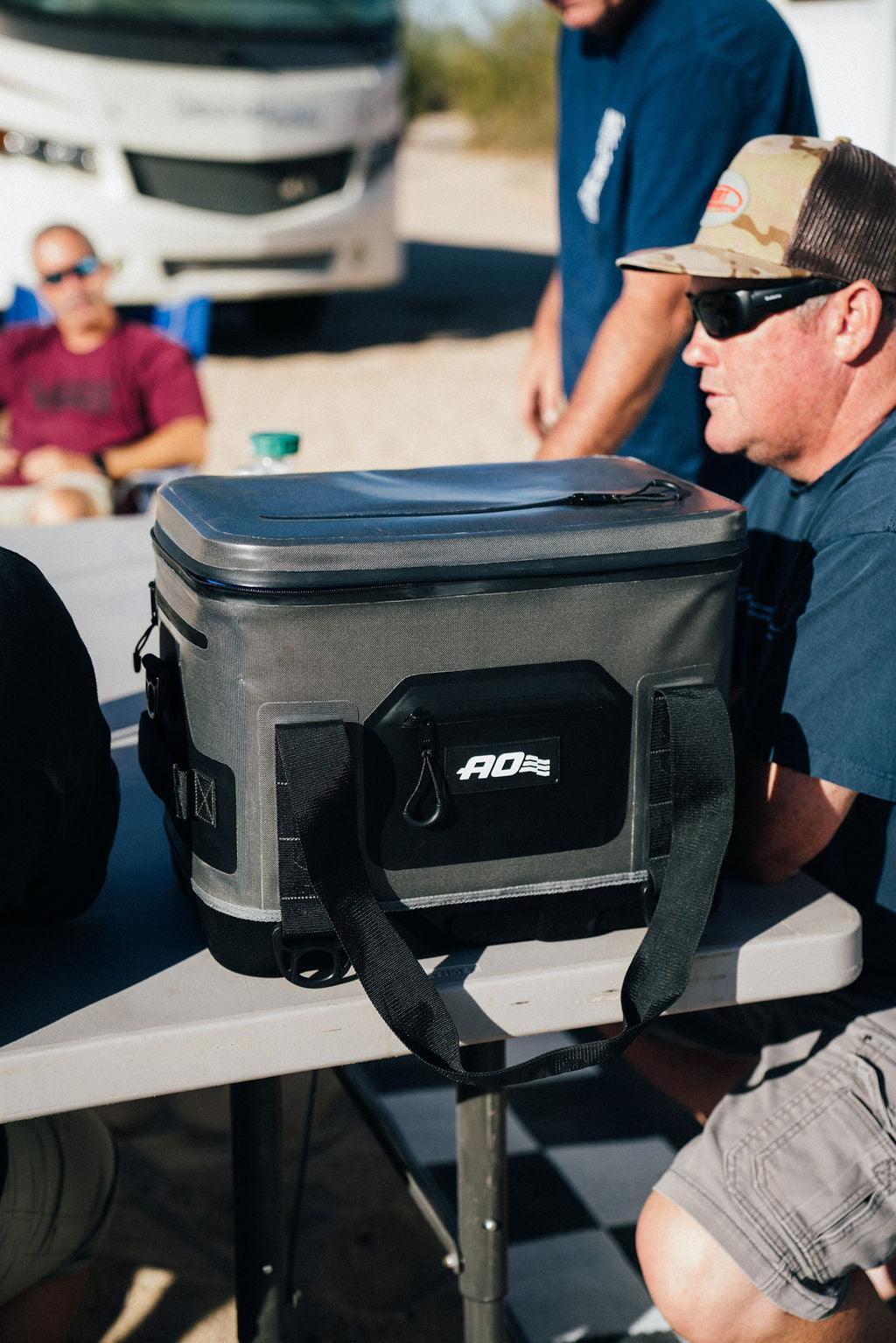 Hybrid 24 Can Cooler