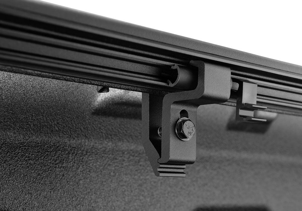 Tonneau Cover Fusion 2014-2018 Silverado/Sierra 5 Foot 9 Inch Bed Silver Ice UnderCover